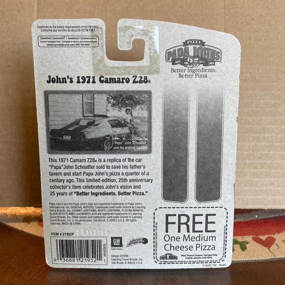 Johnny Lightning Papa John's 1971 Chevrolet Camaro Z28 71 Chevy 1:64 N I P - Picture 2 of 6